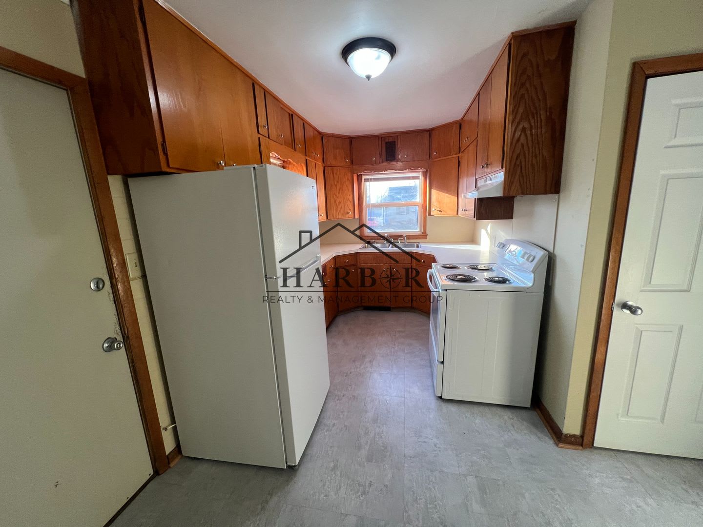 1/2 Off first full month of rent! – photo 1