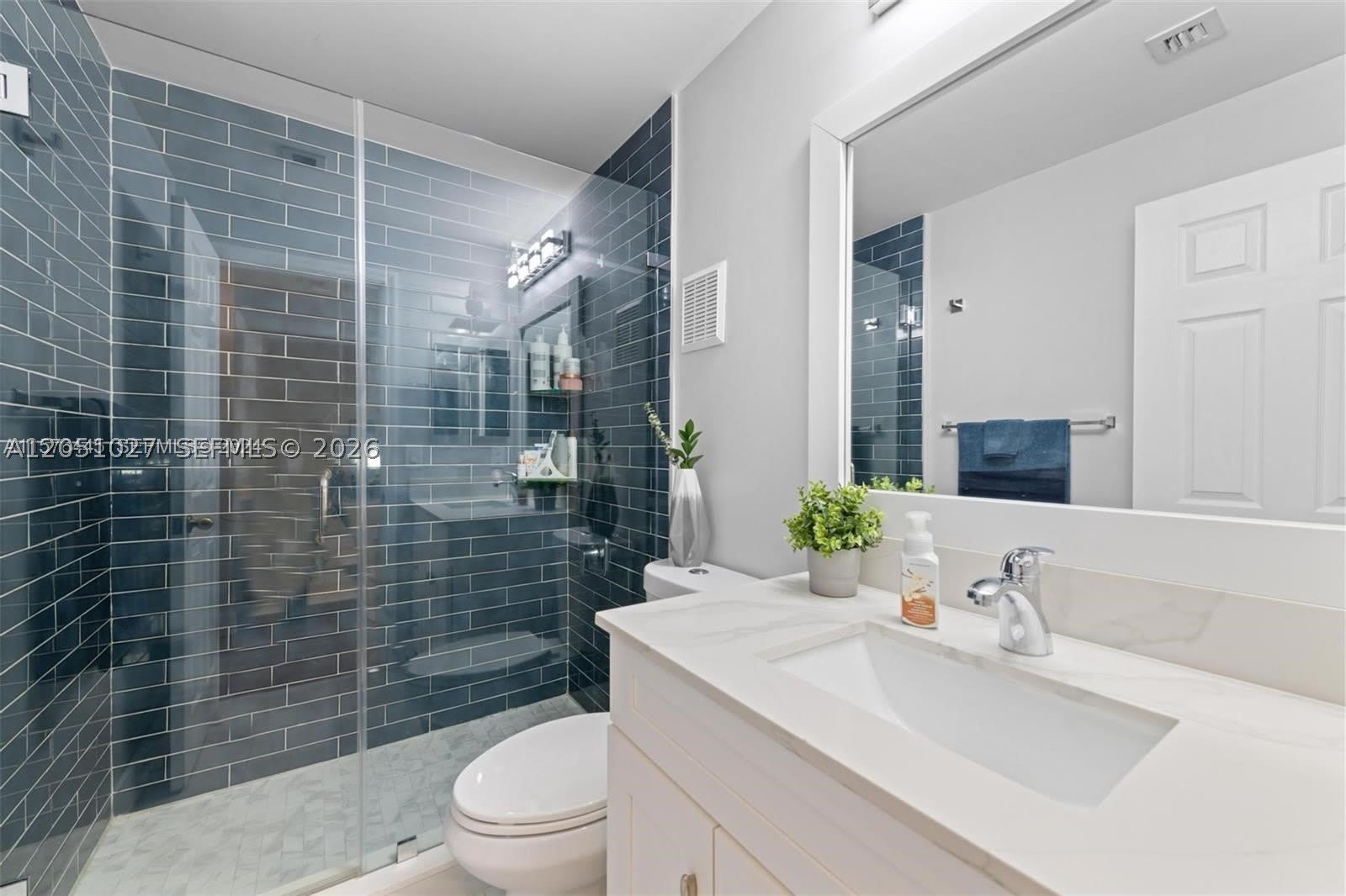 542 NW 208th Ter – photo 4