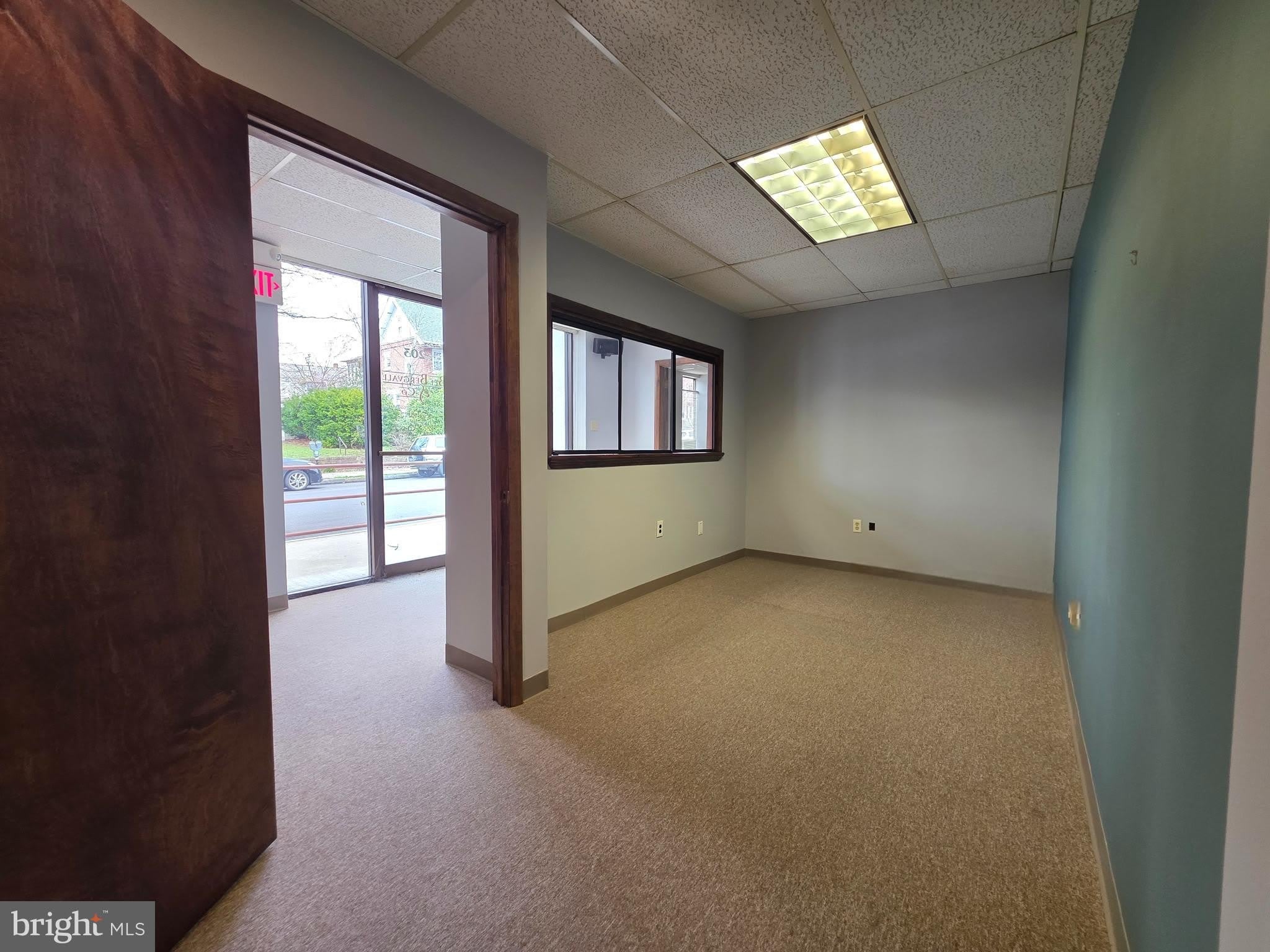 70 W OAKLAND Avenue – photo 4