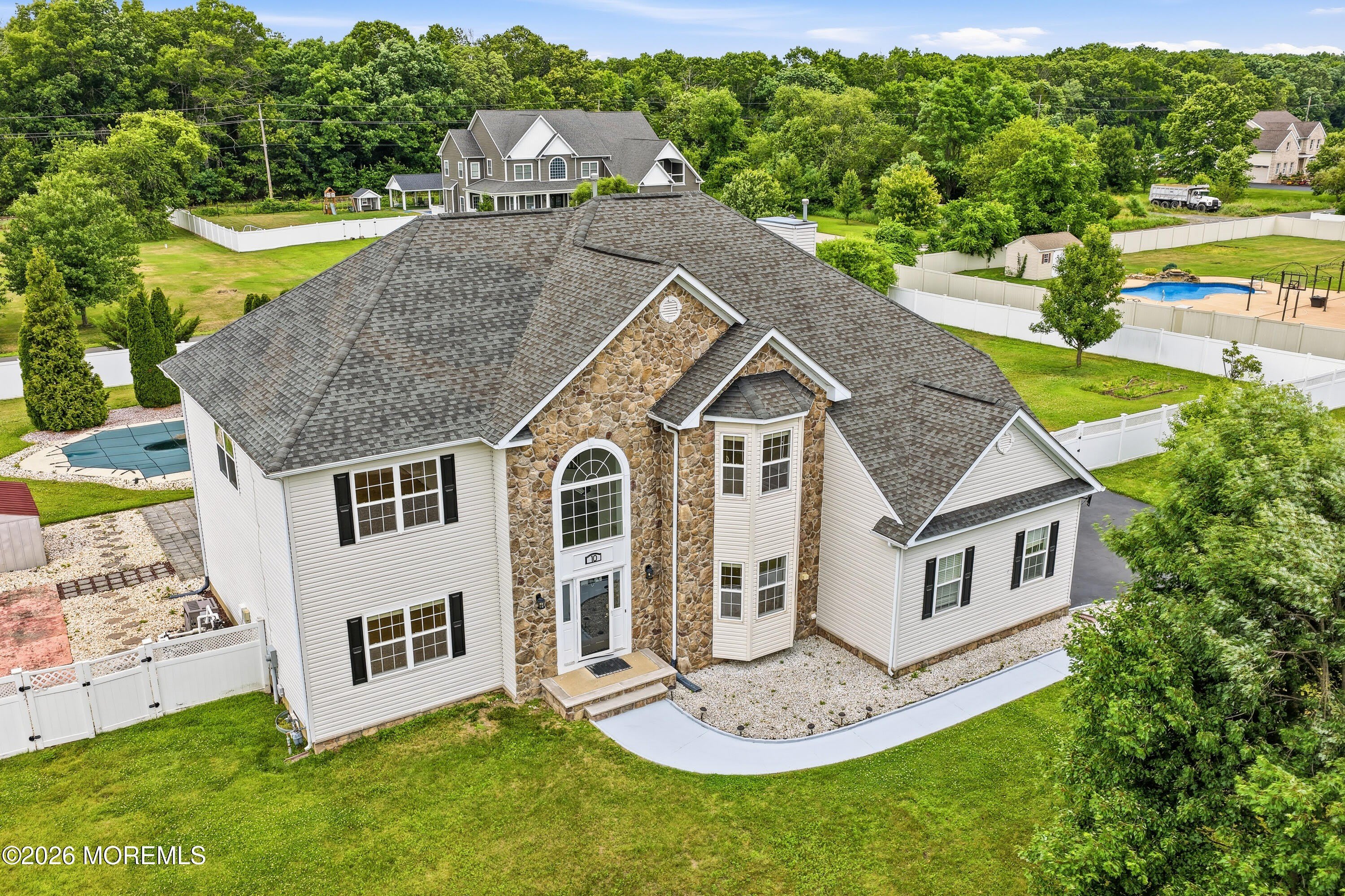 10 Etty Drive – photo 2
