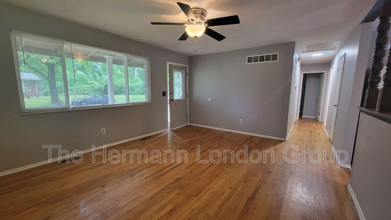 800 Laredo Avenue – photo 3