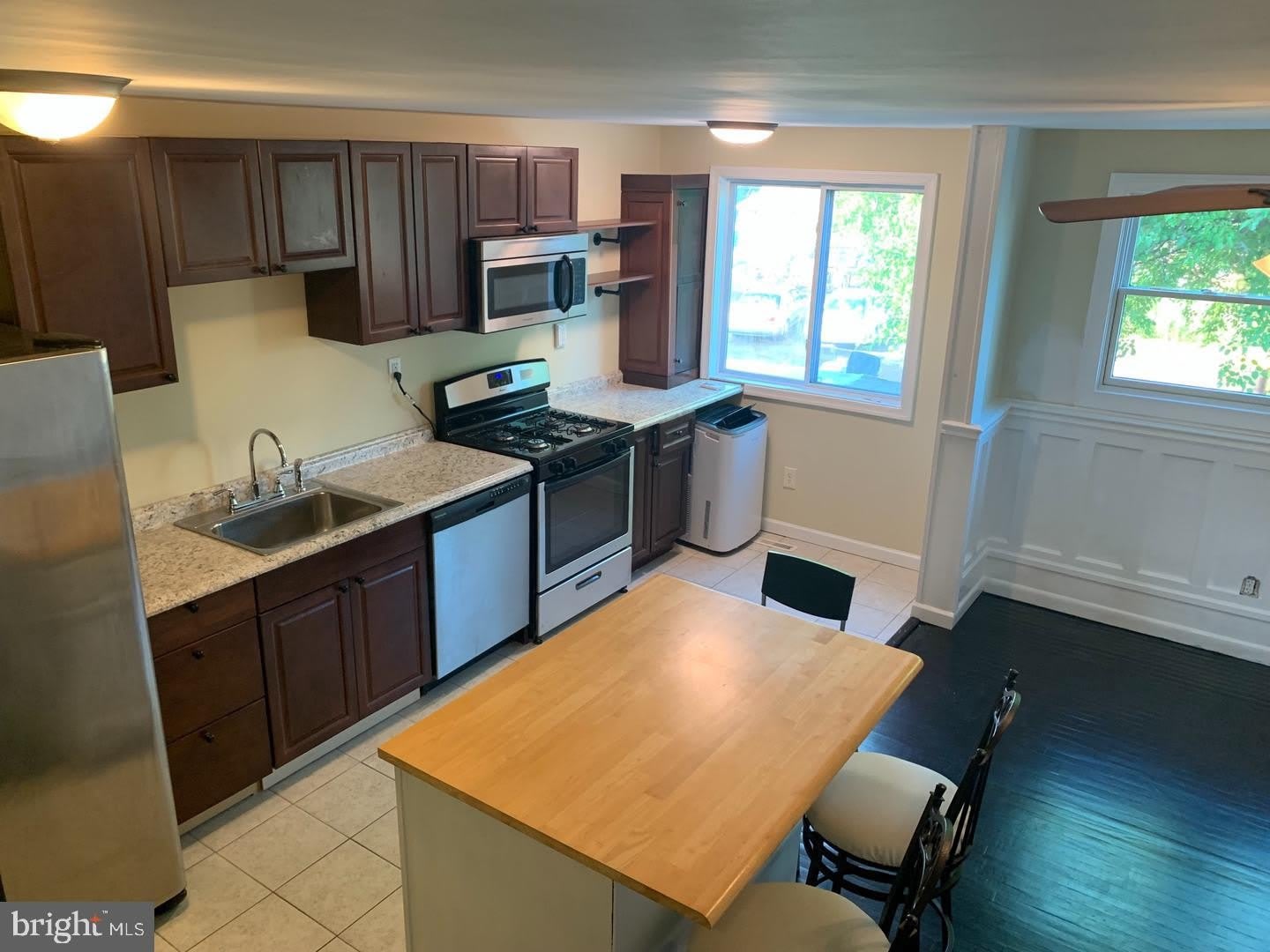 881 WEDGEWOOD Drive – photo 1