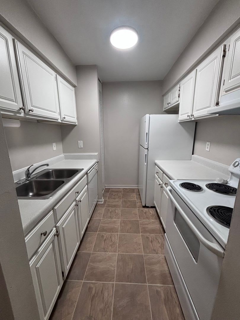 Spacious One Bedroom Available Close To University And Downtown Area – photo 5