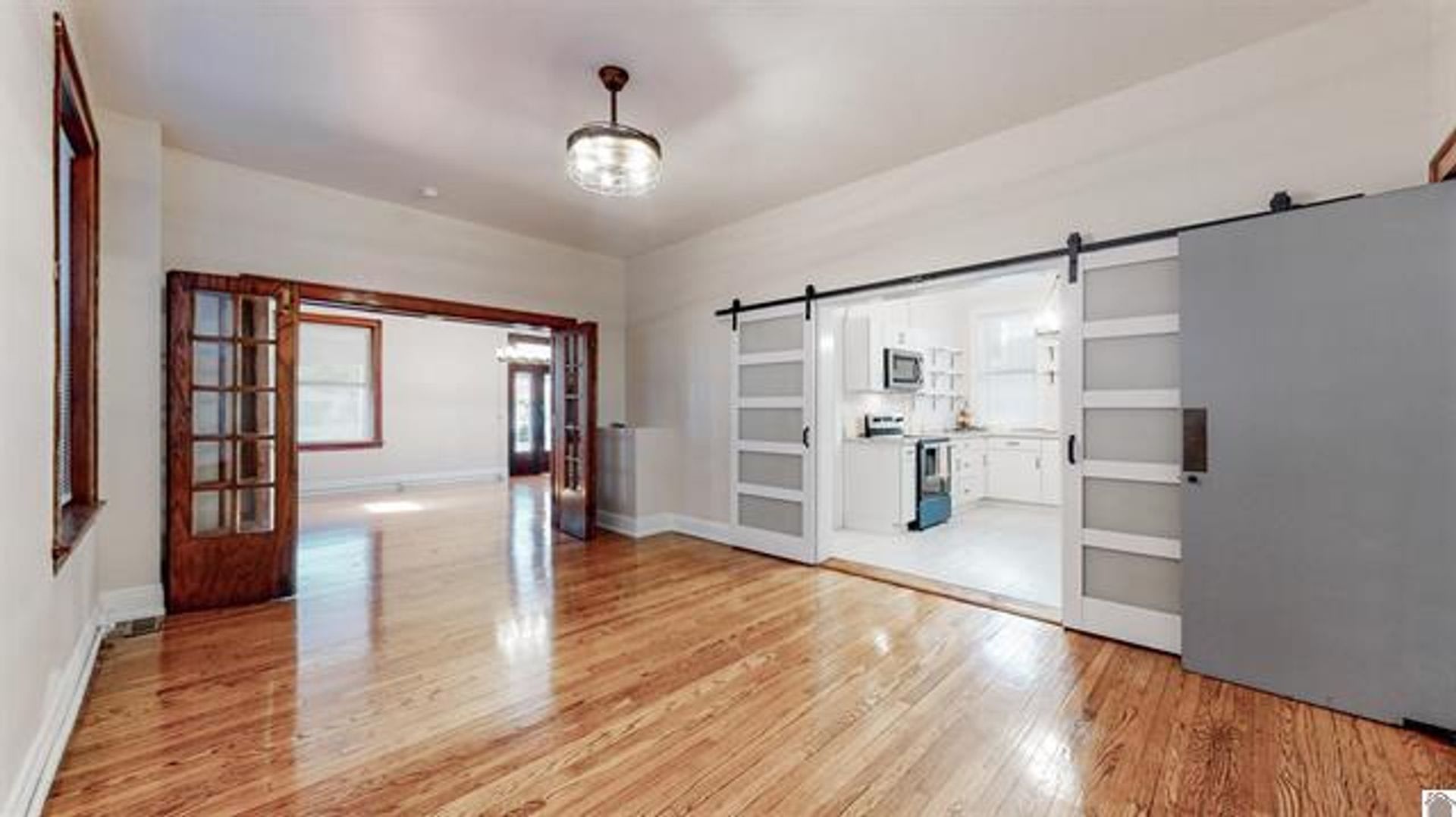 Beautiful Historic Home For Lease! – photo 5
