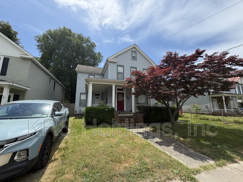 1110 Park Ave – photo 1