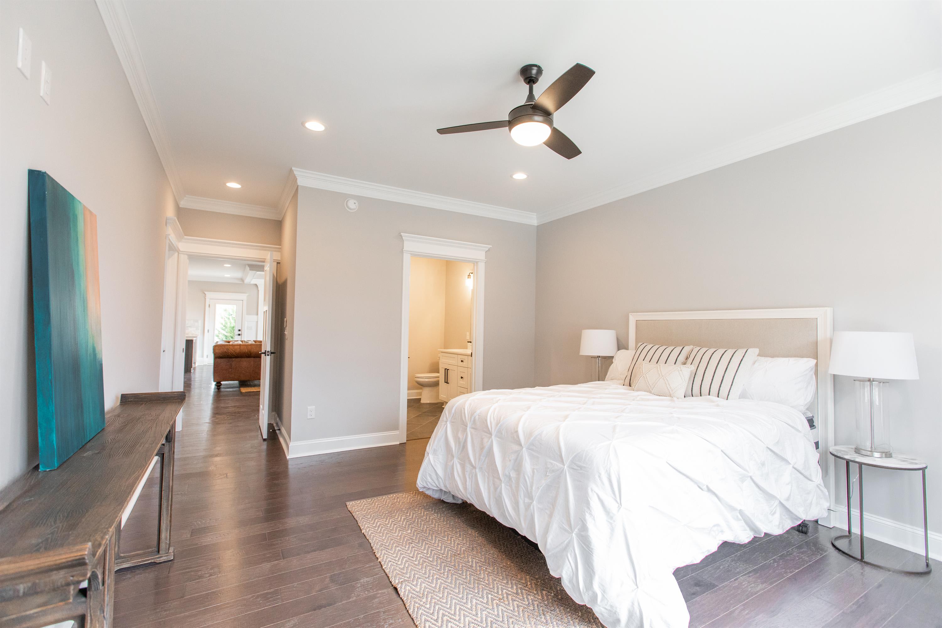 1044 South Westyn Loop 1044 – photo 5