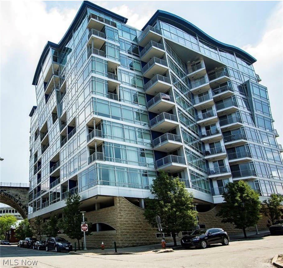 1237 Washington Avenue – photo 3