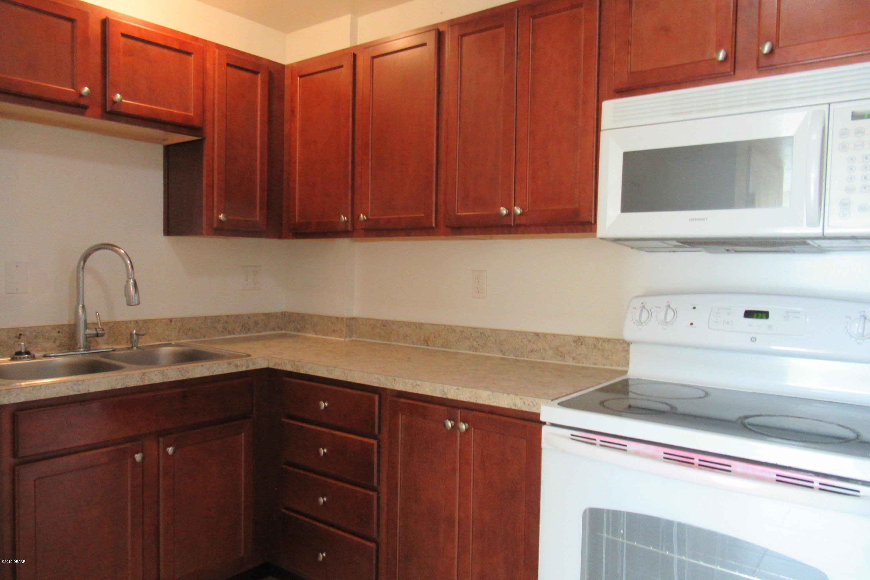 732 N Halifax Avenue – photo 5