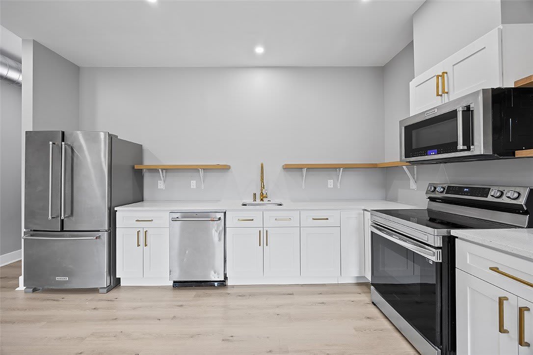 1109 E Carson St – photo 3