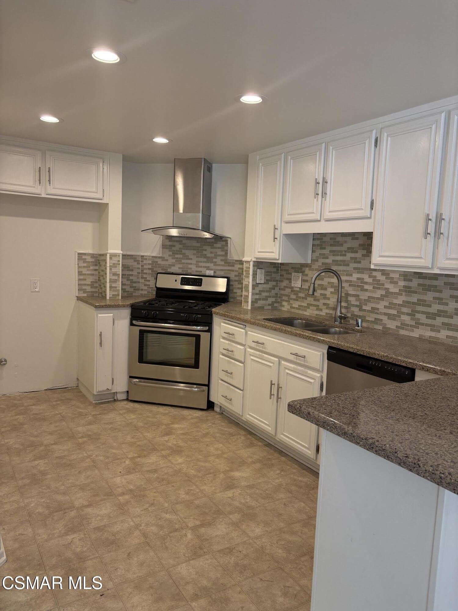 2600 Calle Abedul – photo 4