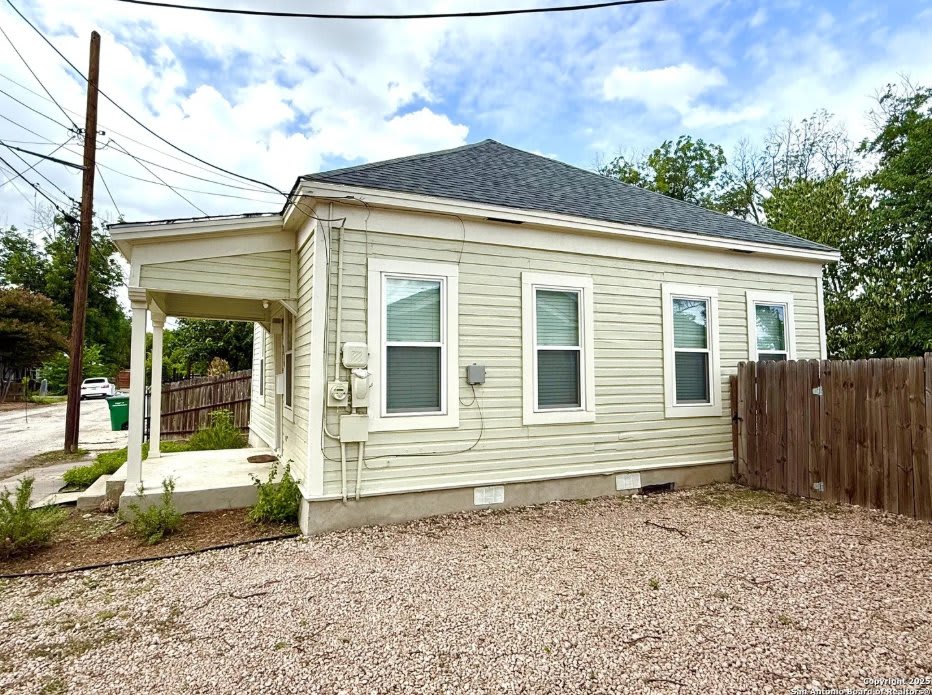 114 Oleander Street – photo 3