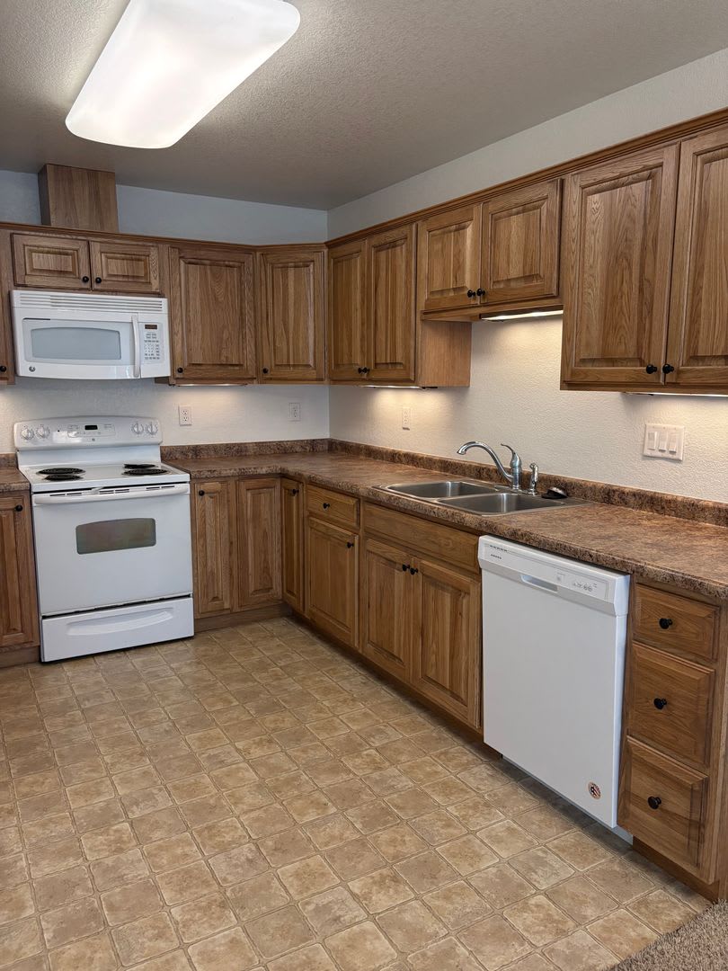 1 Bedroom/1 Bathroom Off Barnes and Oro Blanco $1300 – photo 2