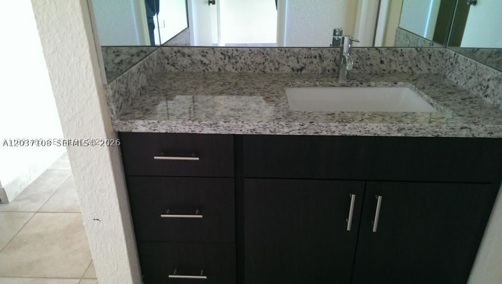 18223 Oleta Dr – photo 5