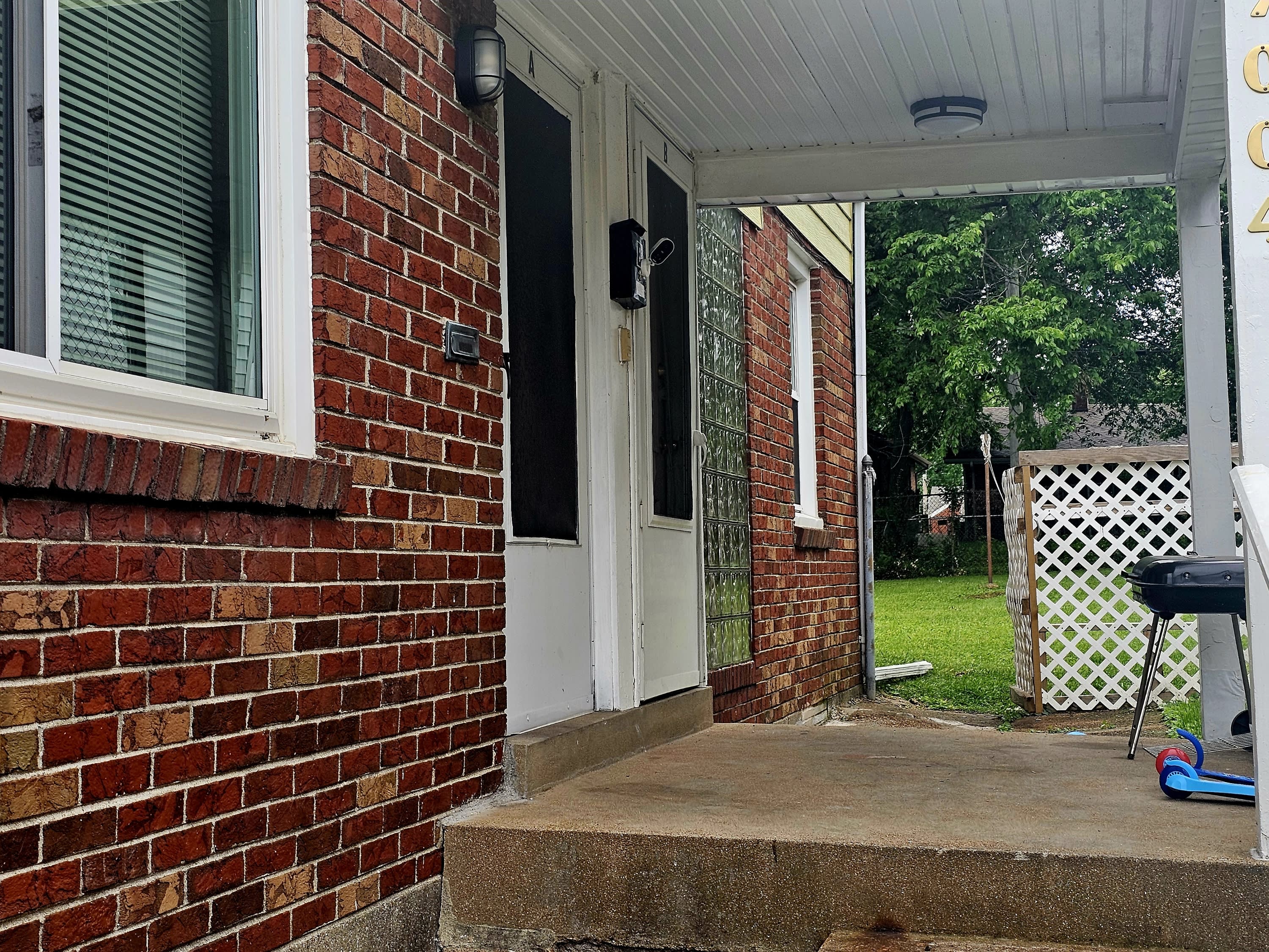 7004 Glenmore Avenue – photo 3