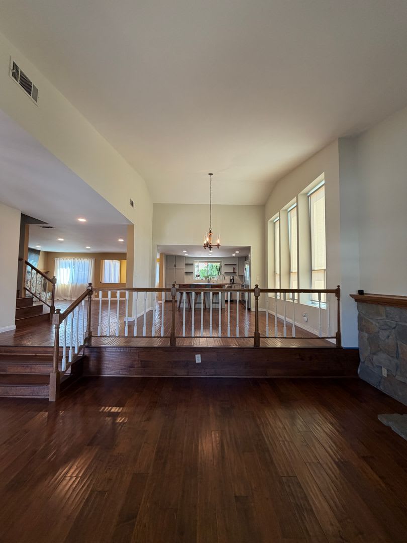 Spacious 4-Bedroom Corner-Lot Home with 3-Car Garage! – photo 3
