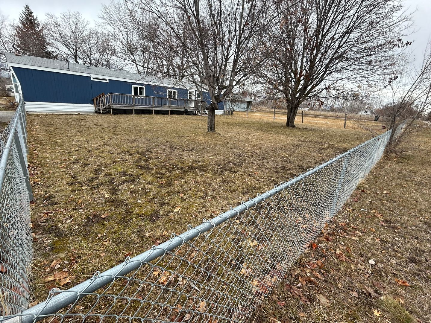 Remodeled 2 bed 2 bath mobile home on large lot – photo 4