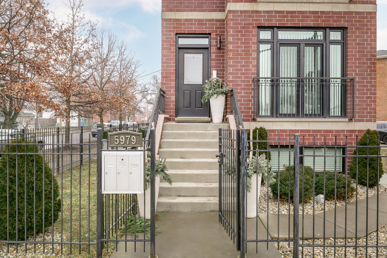5979 N Elston Avenue – photo 2