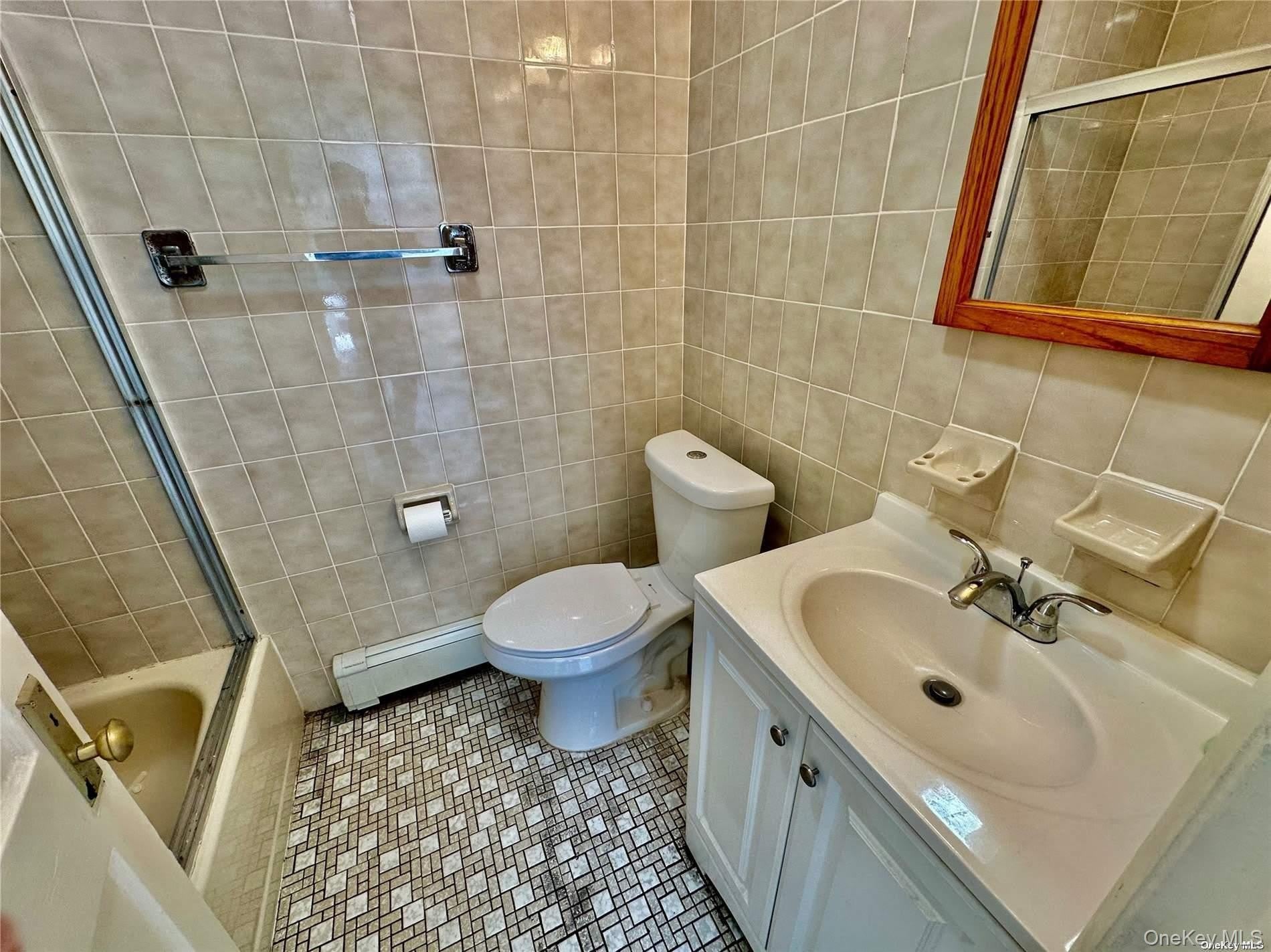 918 Hempstead Street – photo 5