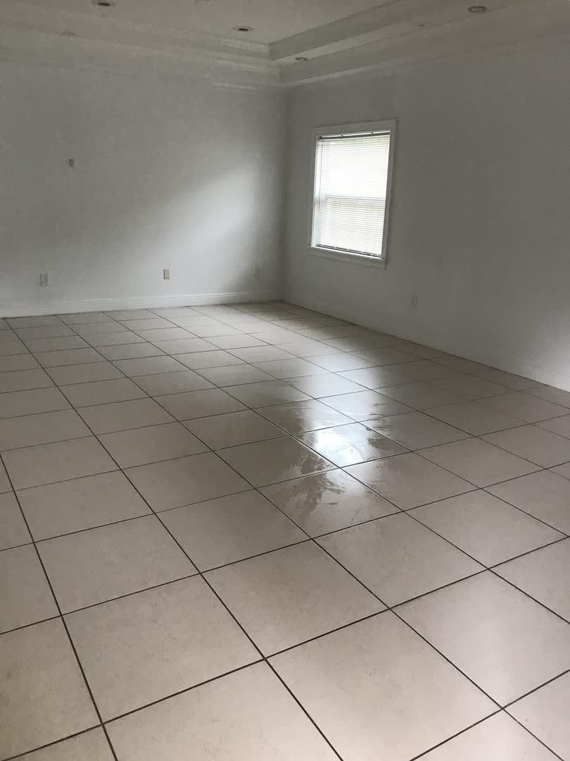 Beautiful 4 bedrooms 2.5 bathrooms Two-Story Single Family Home Located in Brandon FL! – photo 3