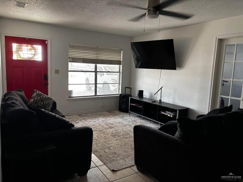 1121 W Mahl Street – photo 4