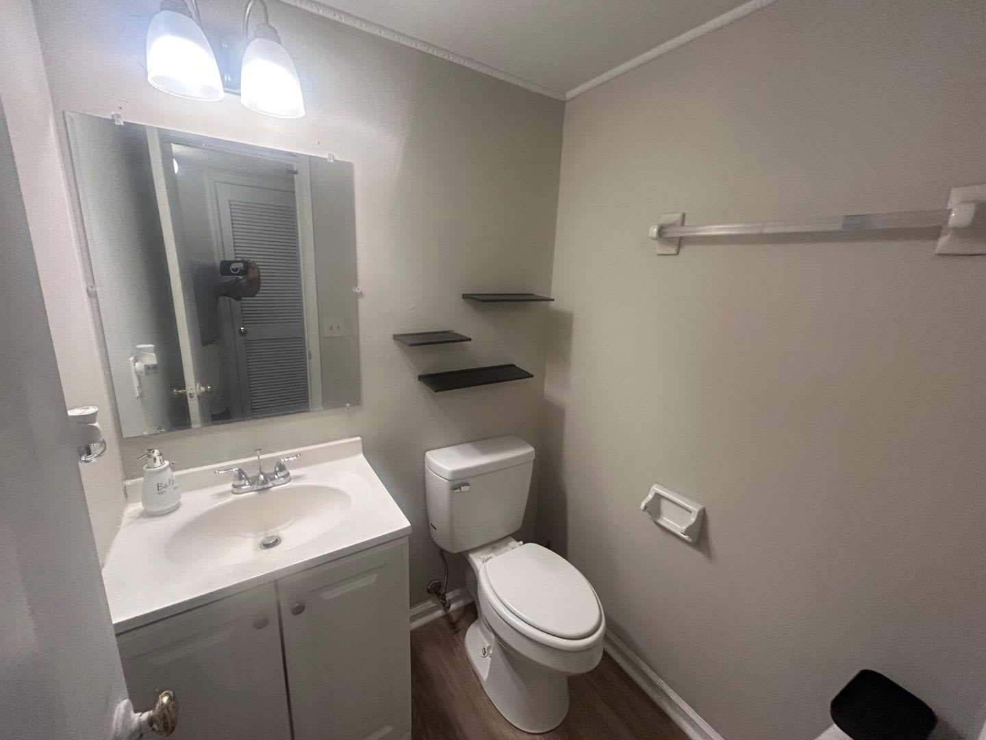 2Br 1 5 Bath Townhome In Harbison Beautifully Renovated With Brand New Dishwasher And Washer Dryer – photo 4