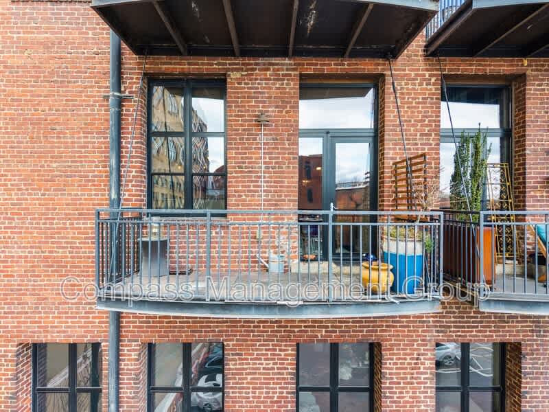 220 W Jackson Ave, 205 – photo 4