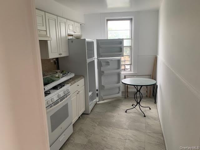 1181 Sackett Ave – photo 4