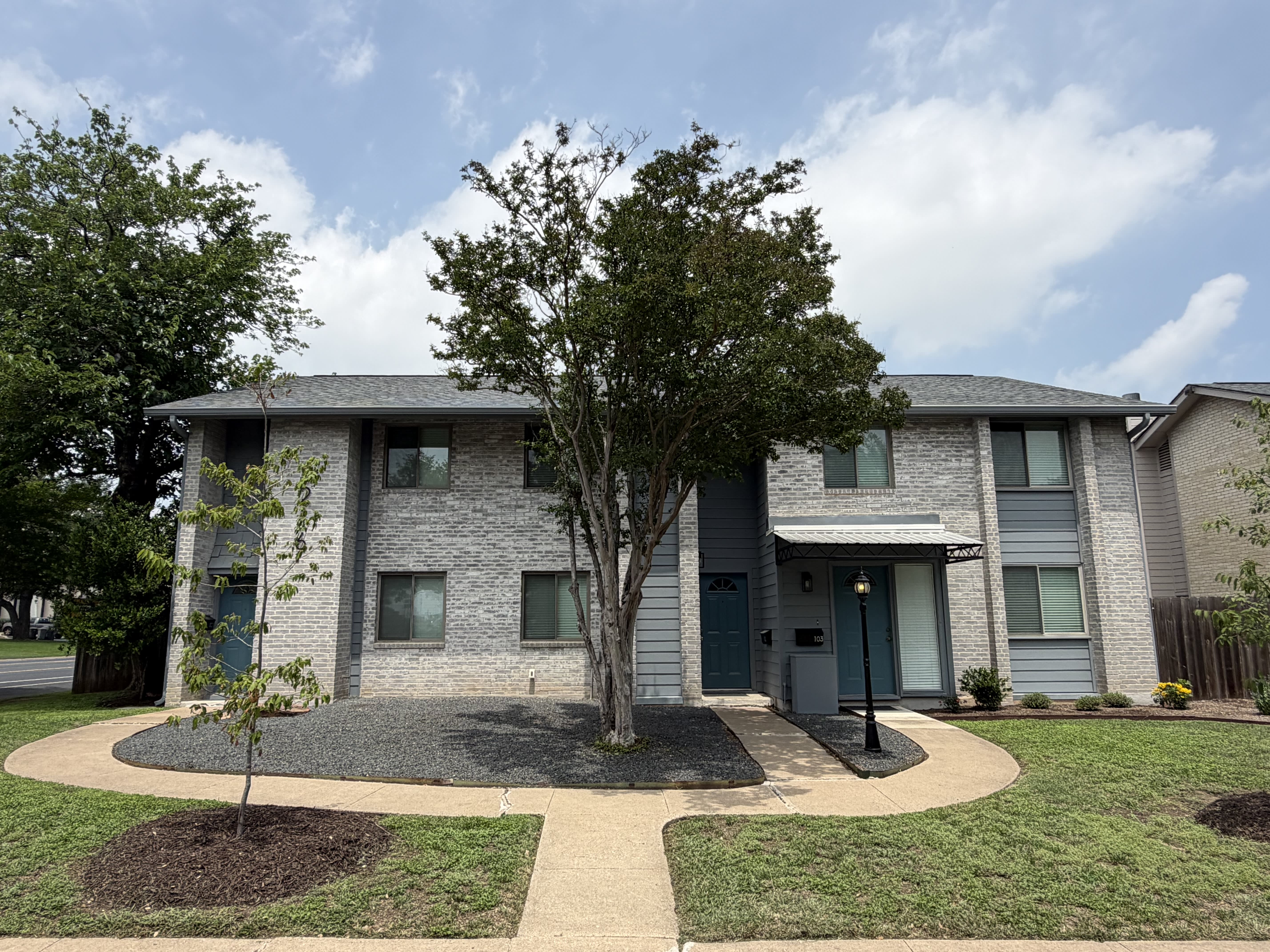 3216 Crosscreek Drive – photo 1