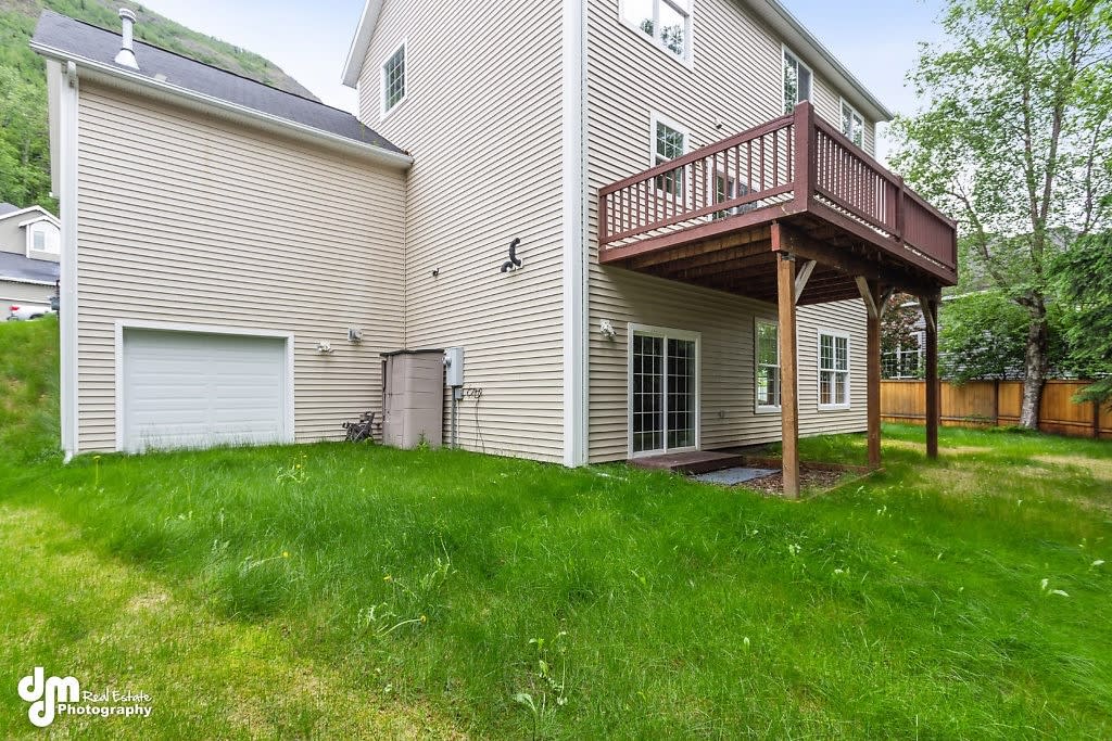 Beautiful home with 5 bedroom, 3.5 baths, 3 car garage. – photo 4