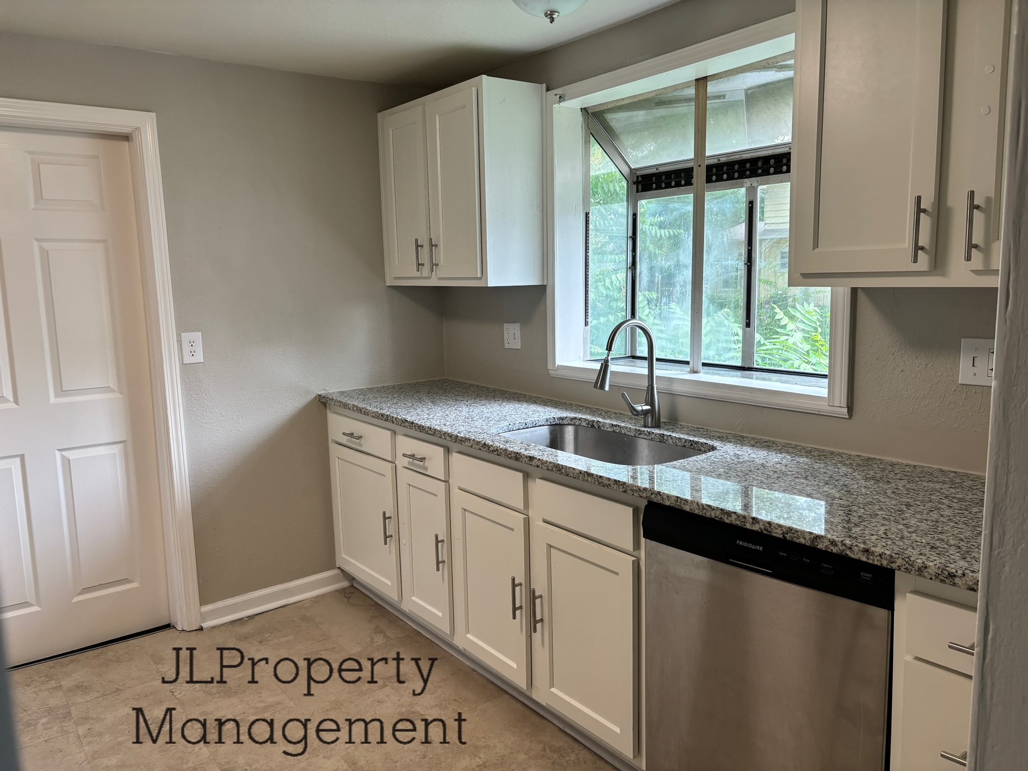 2221 South Hall Road – photo 4