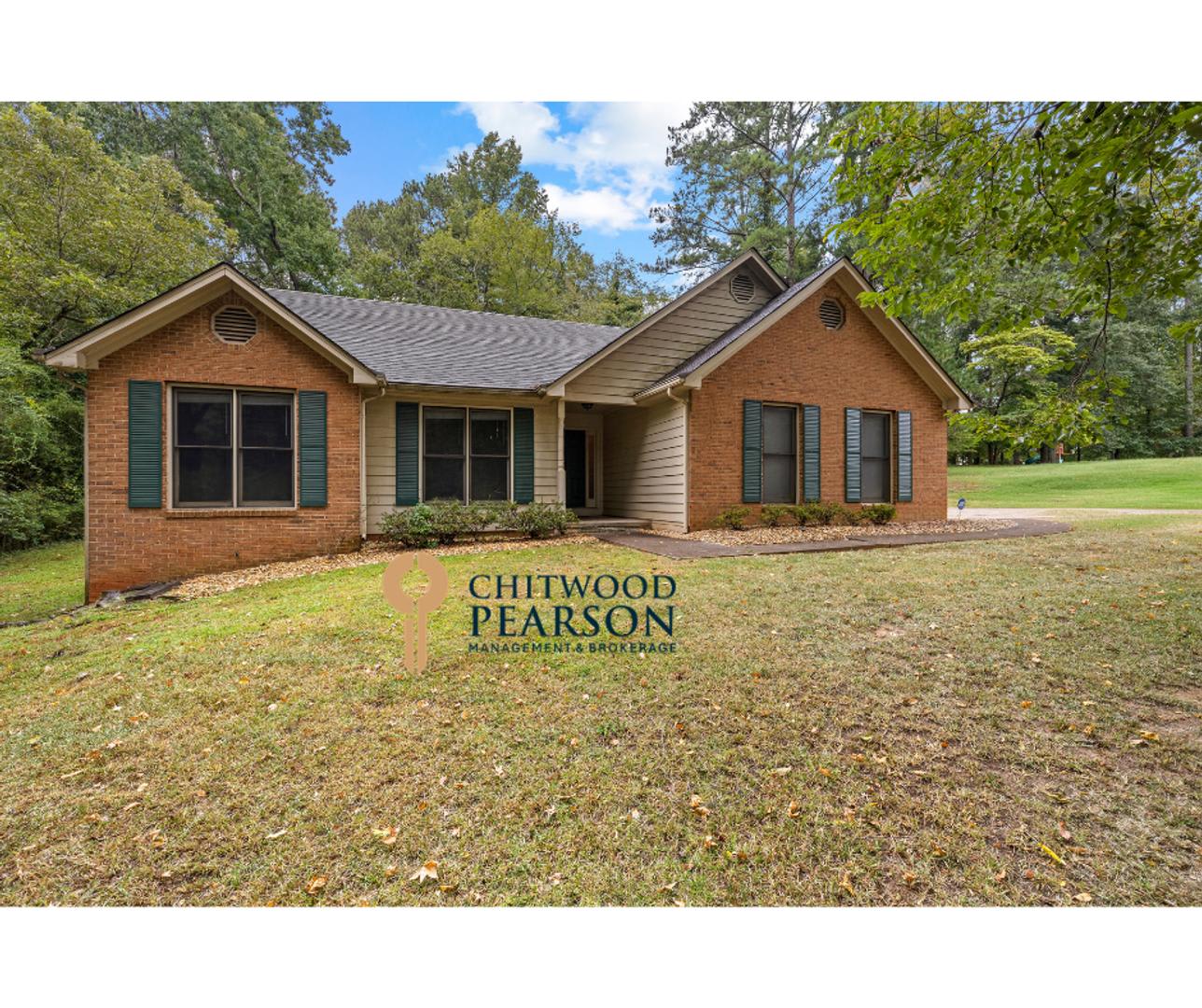 Updated 3BR Ranch Near Downtown Fayetteville – photo 1