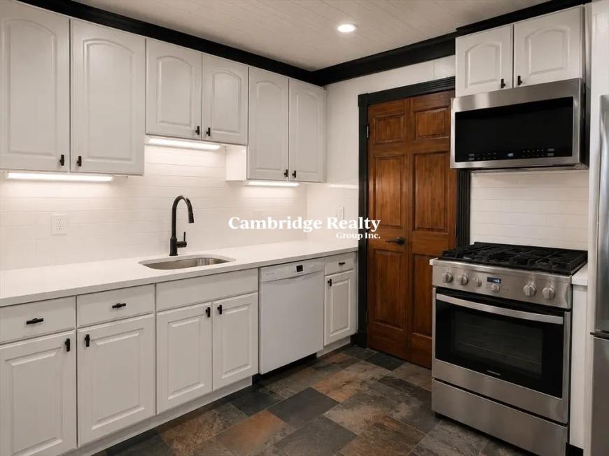 8 Locke St. – photo 5