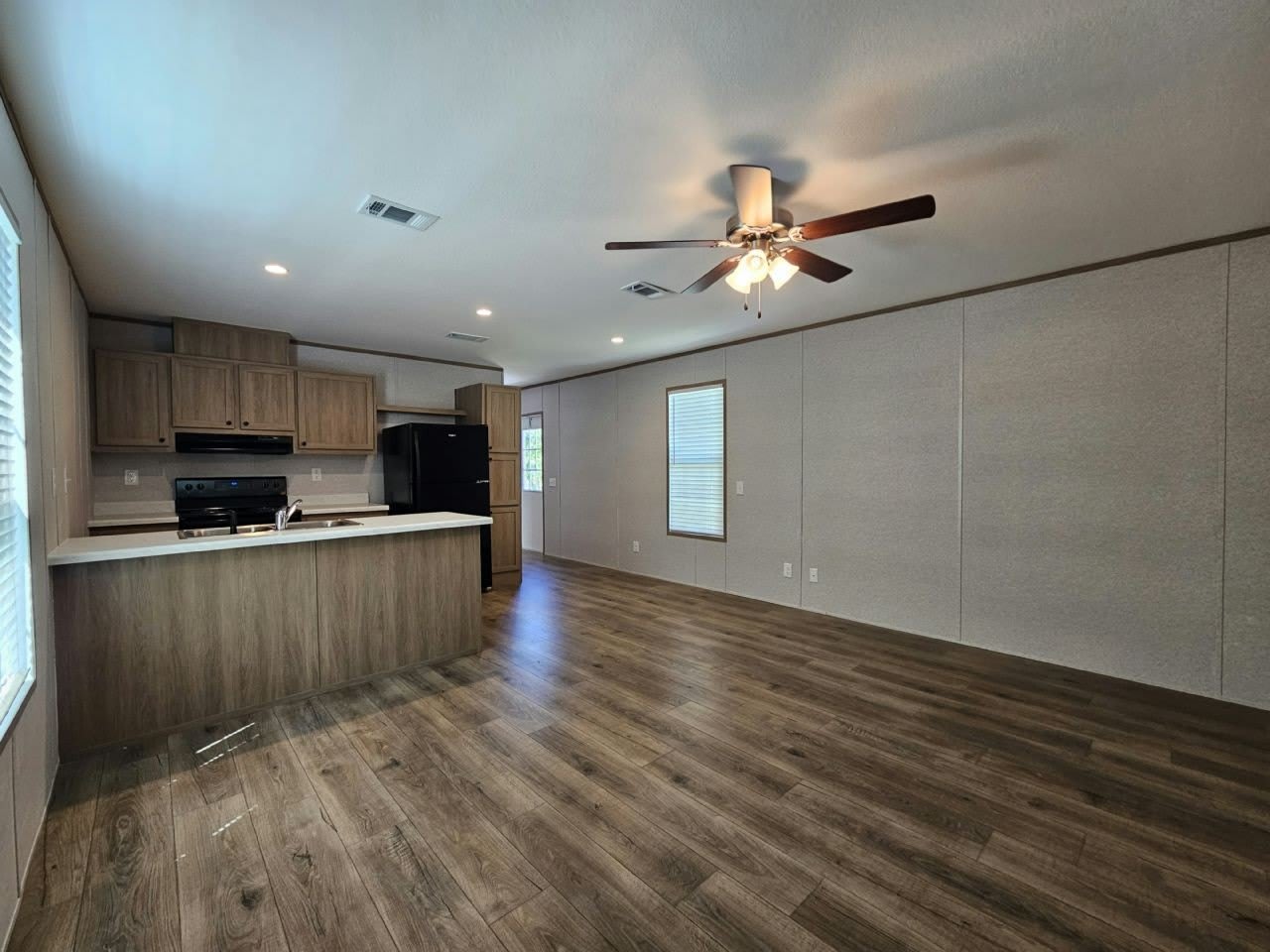 514 Suwanee Drive – photo 2