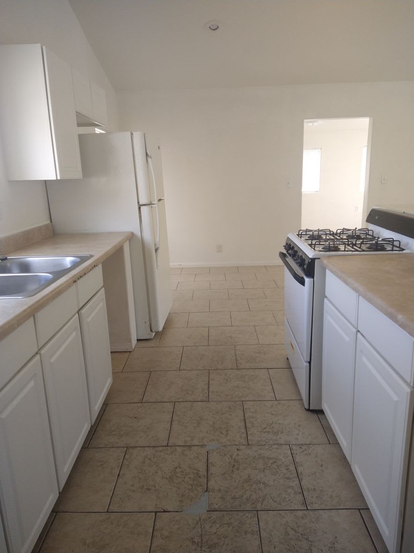 Nice and Quite 1 bedroom 1 bath with Bonus room – photo 5