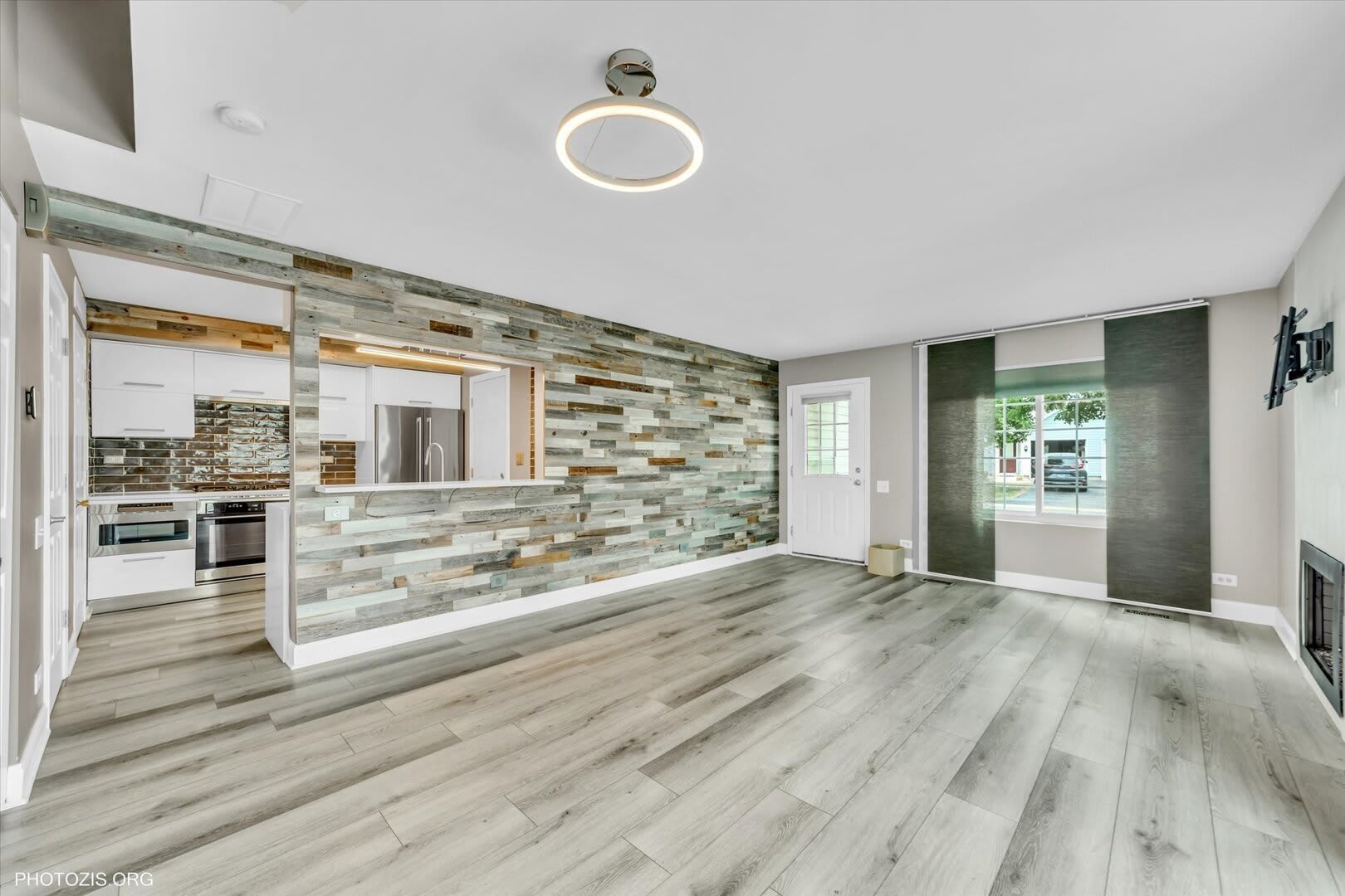 436 Yorktown Court – photo 2