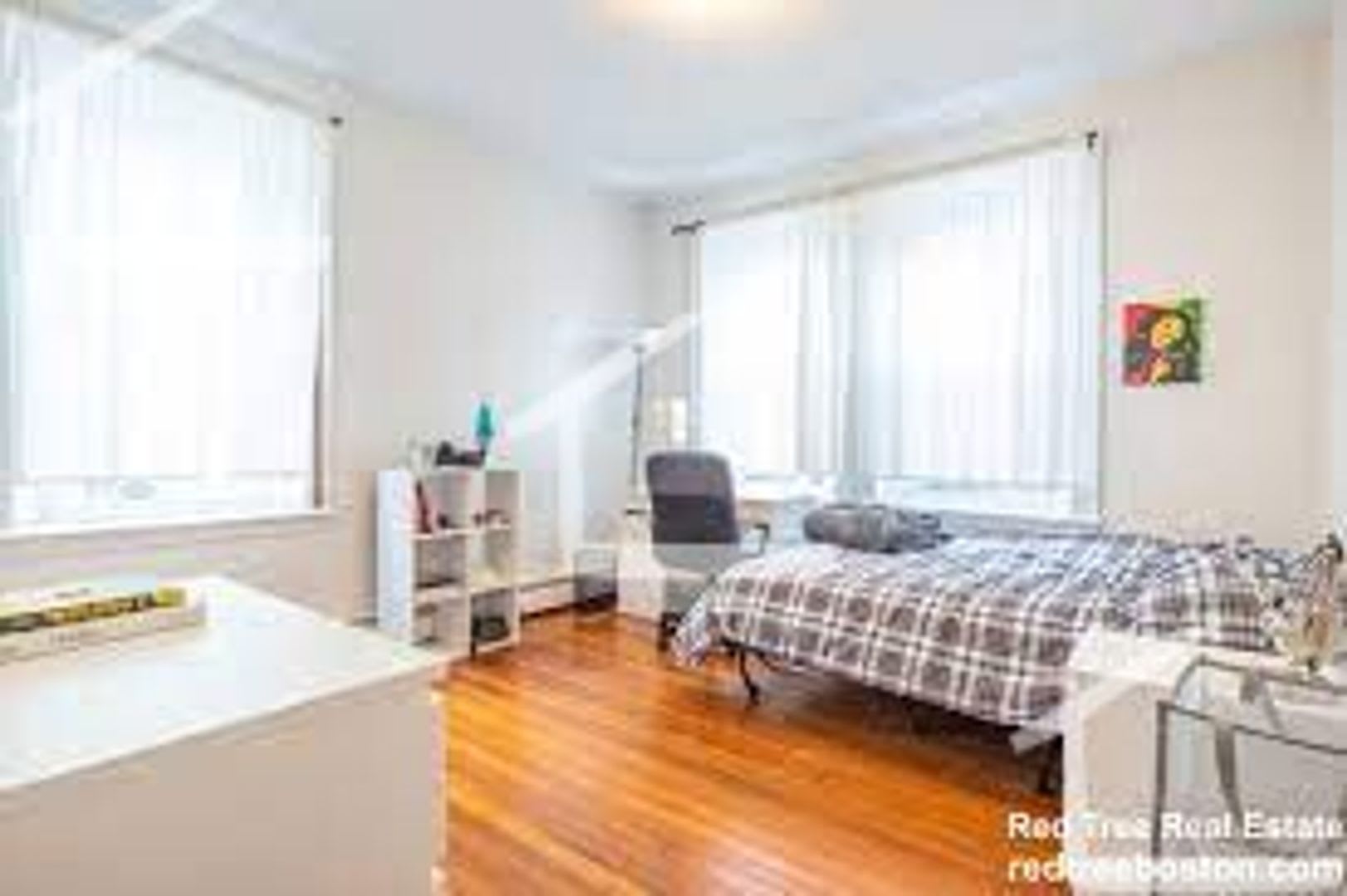 100 Pleasant St 2B Brookline Ma 02446 – photo 4