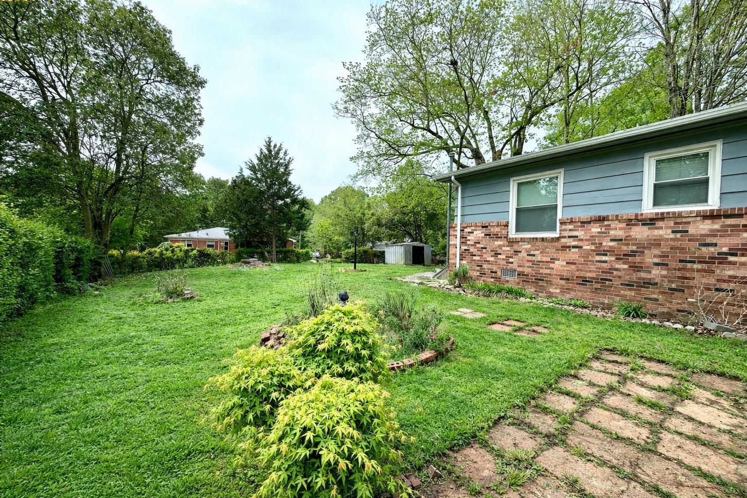 1003 Robinhood Lane – photo 2
