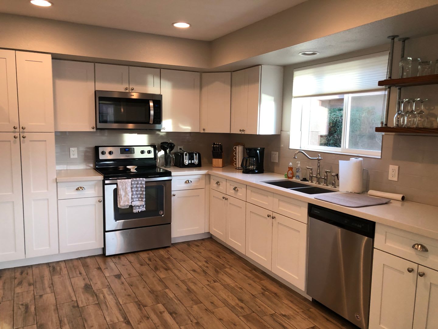 Updated Home With Lake Views In Leisure World A 45 Active Adult Resort Community Available May Through October 2026 Then April 2027 – photo 4