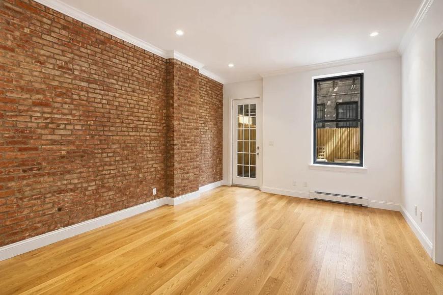 262 Elizabeth Street – photo 2