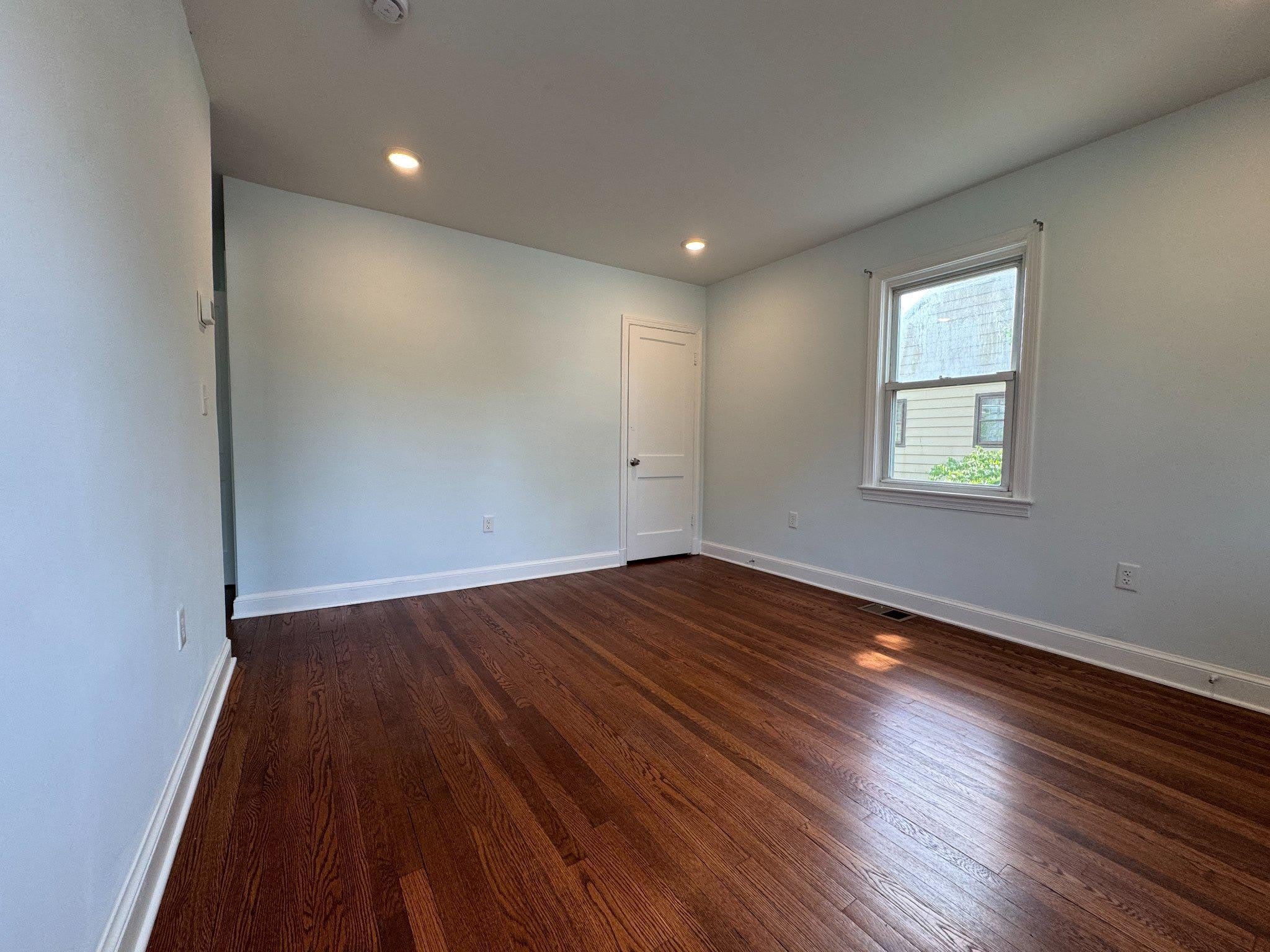 9405 RHODE ISLAND AVE – photo 4