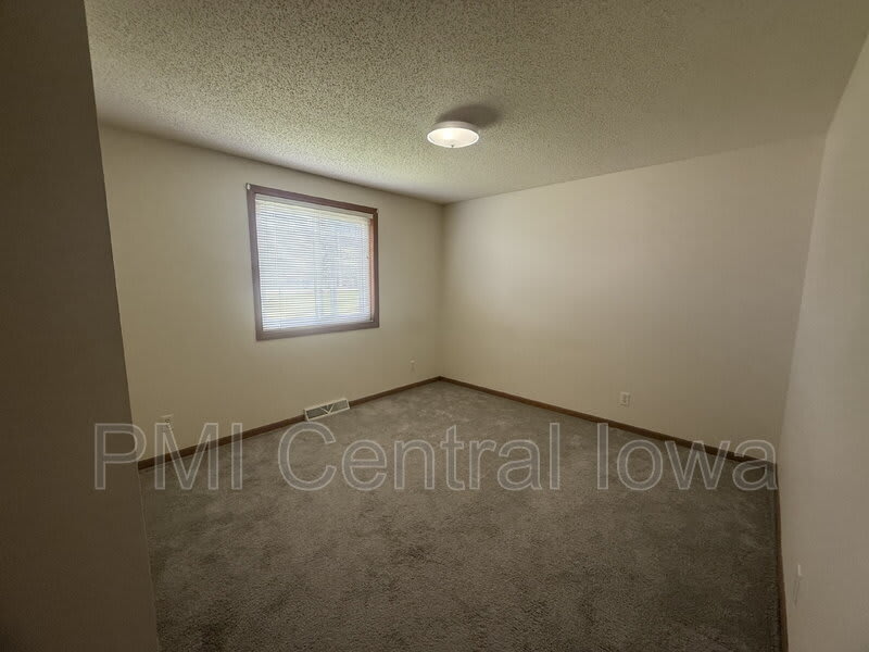 2709 1st Ave – photo 2