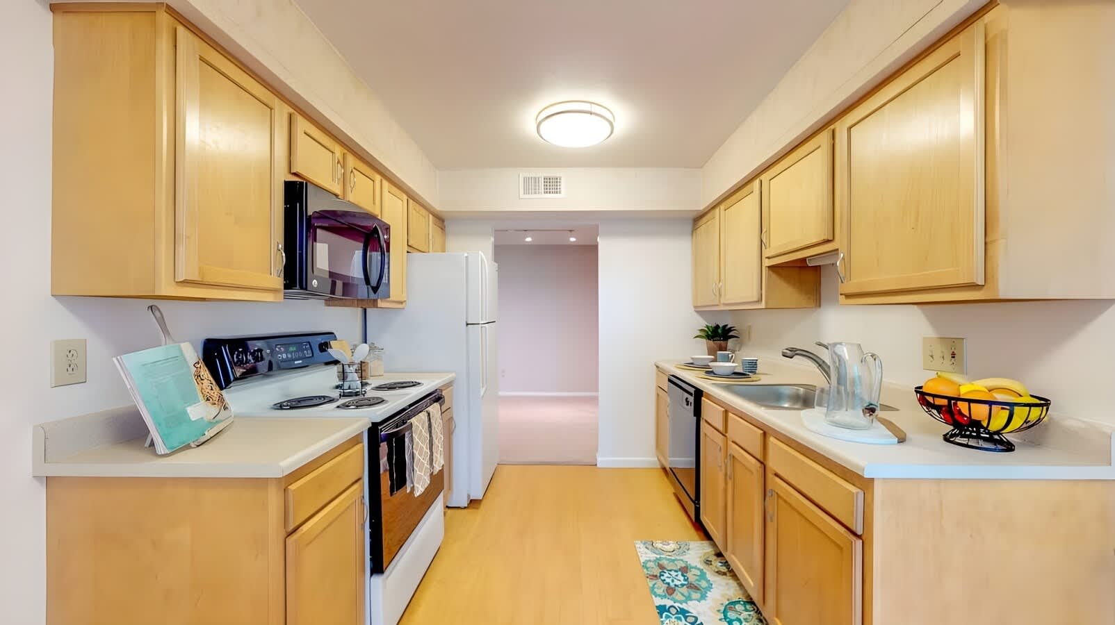 Regency Park Apartments – photo 4