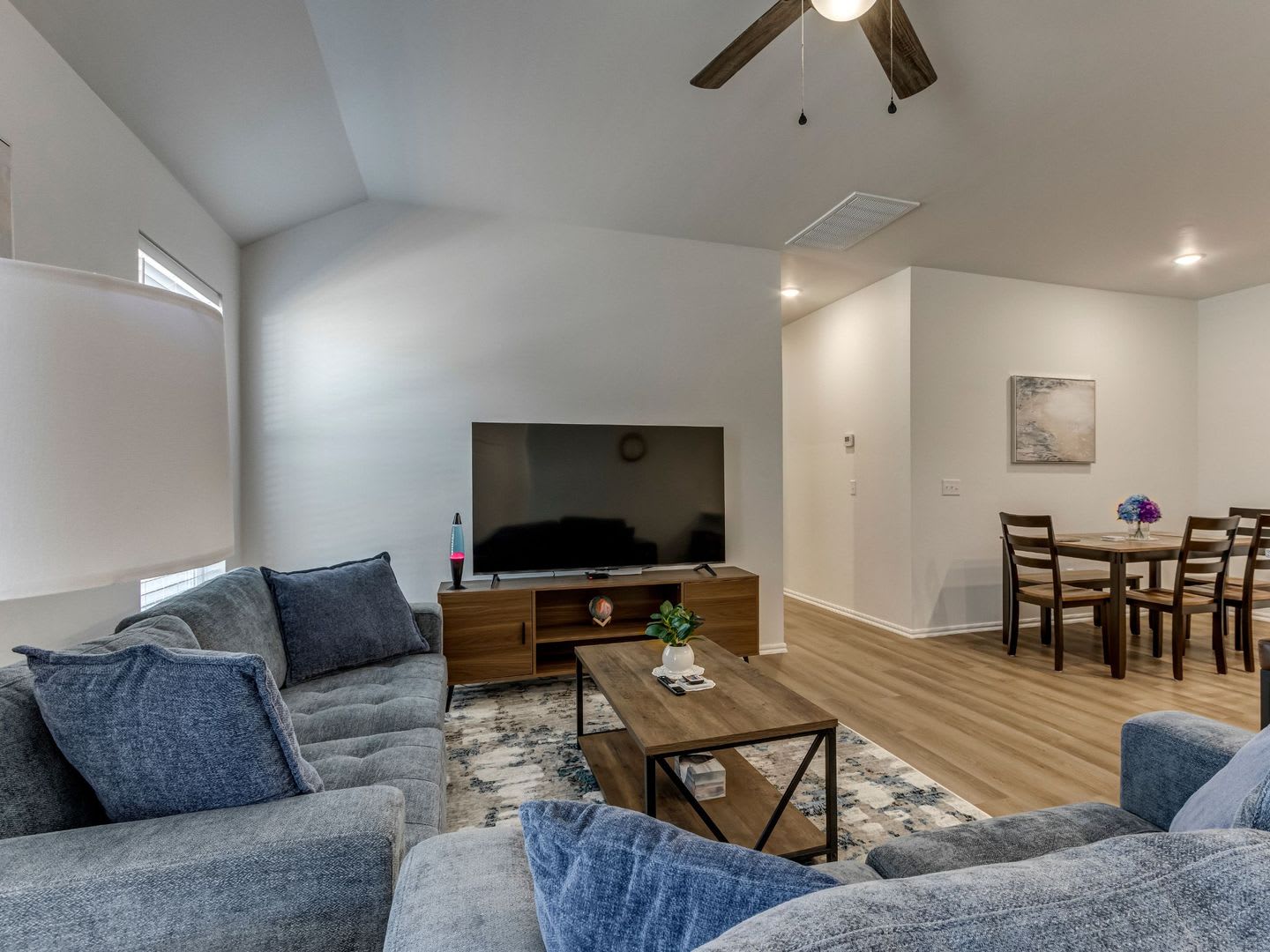 Cozy 3-Bed Retreat in Yukon – photo 5
