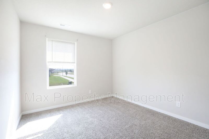 2302 SW 23rd St – photo 4