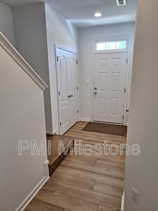408 Slick Terrace – photo 2