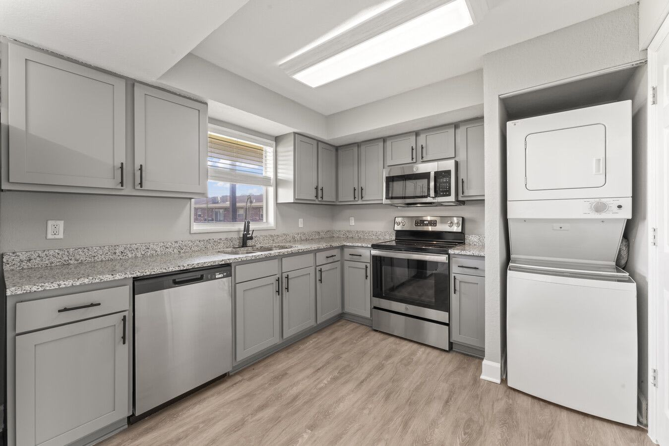 Sea Oats Apartments – photo 1