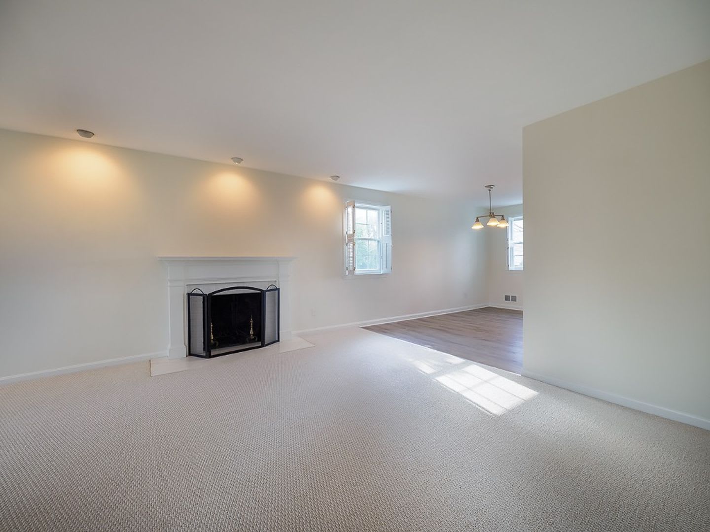 Expanded 4BR/3BA Home in Rock Creek Forest, Chevy Chase! Early September Move-In! – photo 5