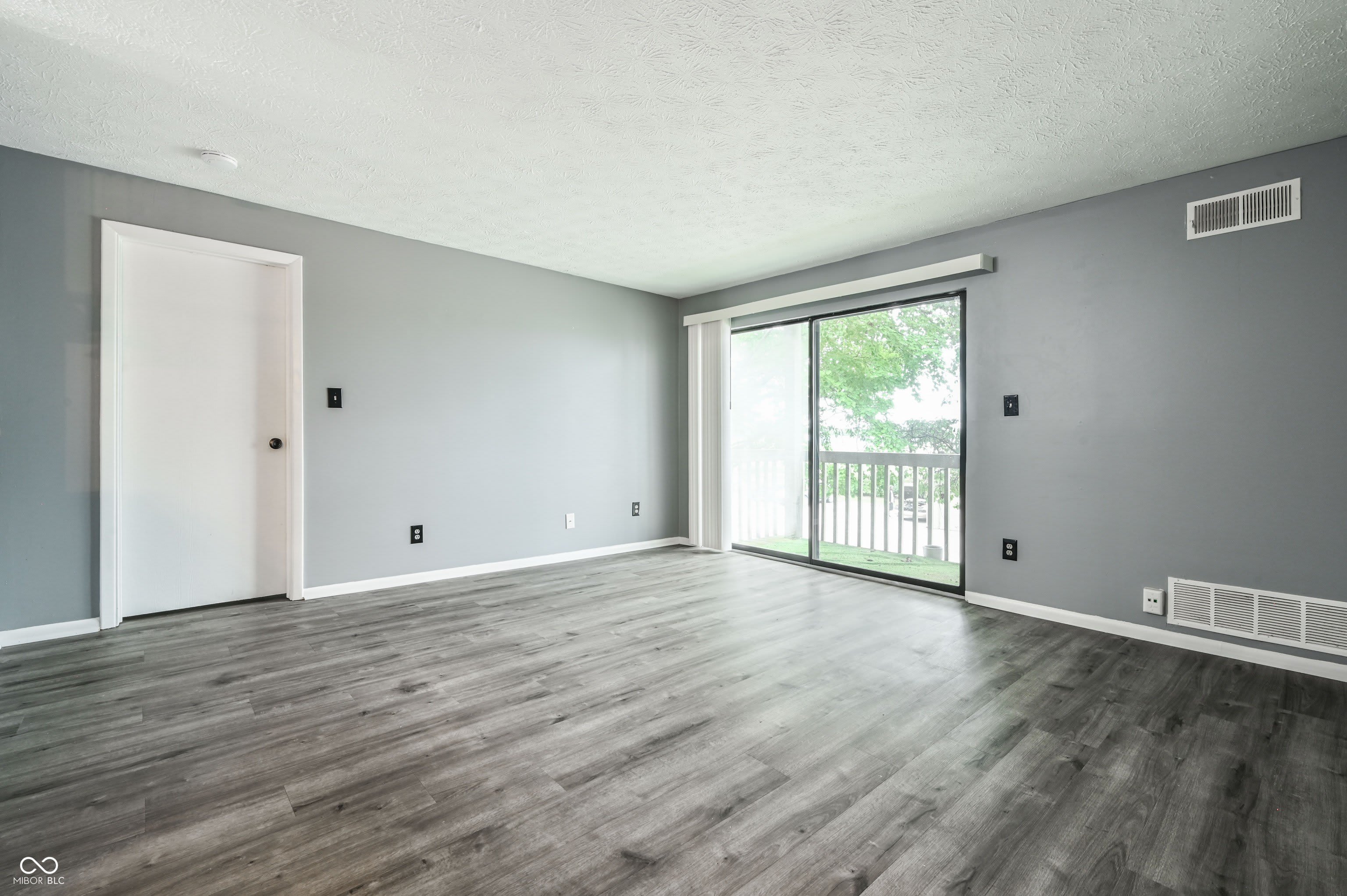 4351 Village Parkway Circle W – photo 4