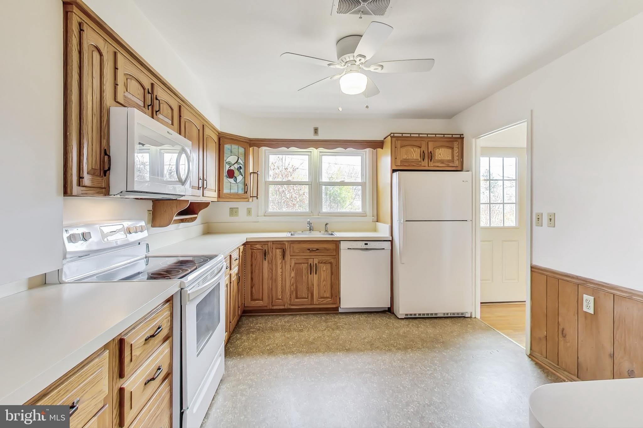 1208 PINEWOOD Drive – photo 2