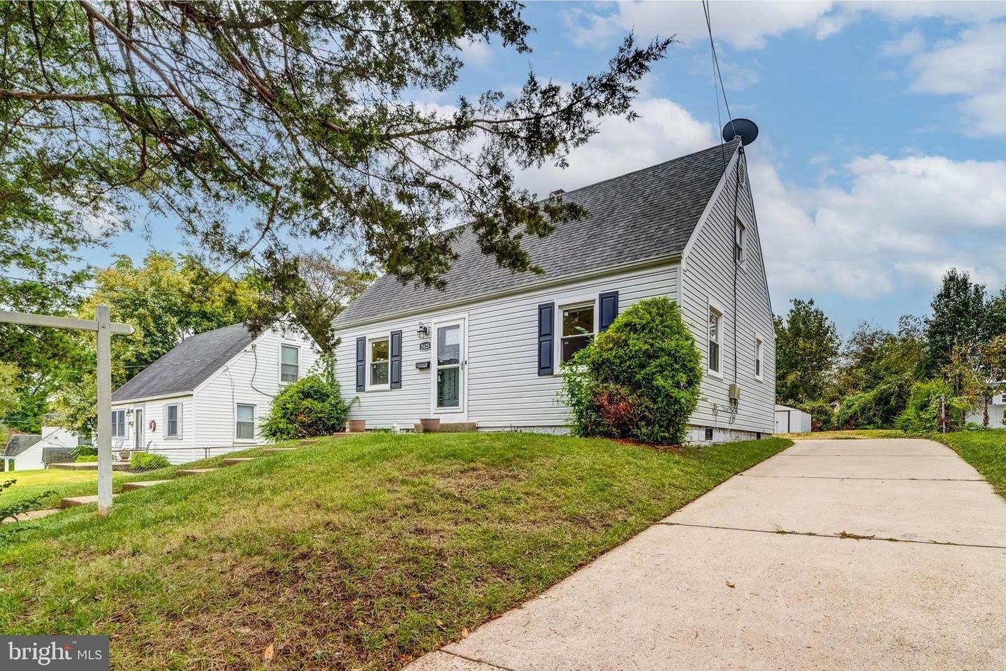 2425 FORT DR – photo 1